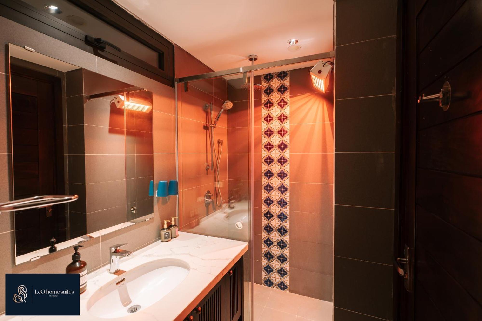 Home Suites -Natural Light -Projector -Spacious - 2Br Incenter 河内 外观 照片